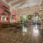 Al Alma Apart-Suites